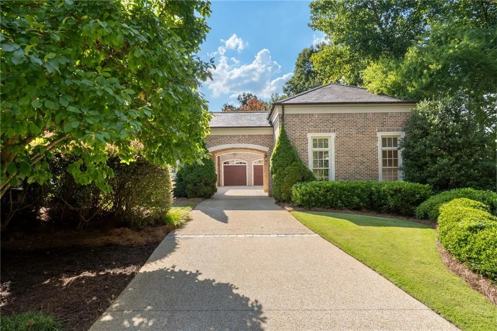 3560 Ridgewood Road Nw, Atlanta, Georgia 30327, 7 Bedrooms Bedrooms, ,9 BathroomsBathrooms,Residential,For Sale,3560 Ridgewood Road Nw,7641455