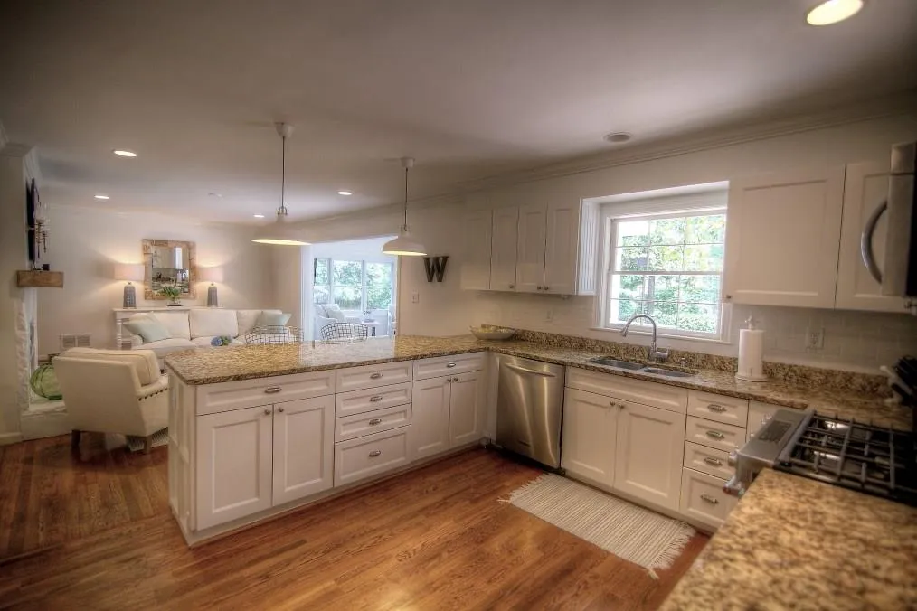 510 Forest Hills Drive, Atlanta, Georgia 30342, 3 Bedrooms Bedrooms, ,2 BathroomsBathrooms,Residential,Sold,510 Forest Hills Drive,5694052
