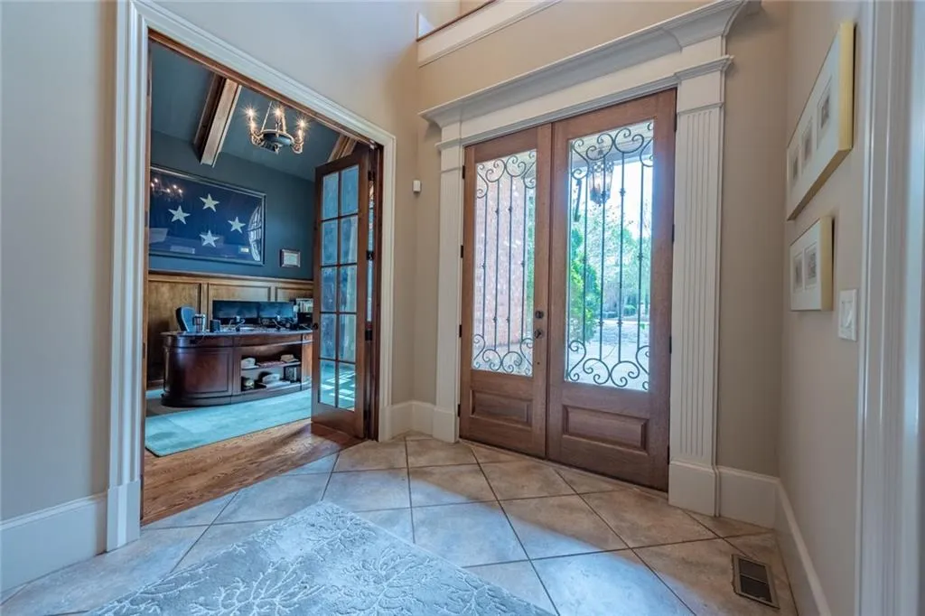 366 Stables Court, Sandy Springs, Georgia 30350, 7 Bedrooms Bedrooms, ,5 BathroomsBathrooms,Residential,Sold,366 Stables Court,6705243