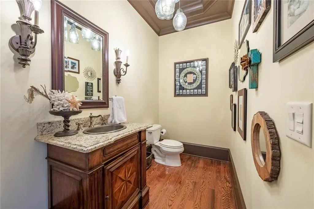 366 Stables Court, Sandy Springs, Georgia 30350, 7 Bedrooms Bedrooms, ,5 BathroomsBathrooms,Residential,Sold,366 Stables Court,6705243