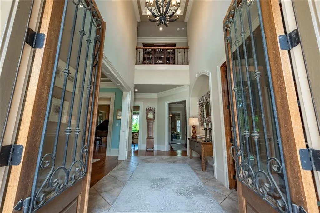 366 Stables Court, Sandy Springs, Georgia 30350, 7 Bedrooms Bedrooms, ,5 BathroomsBathrooms,Residential,Sold,366 Stables Court,6705243