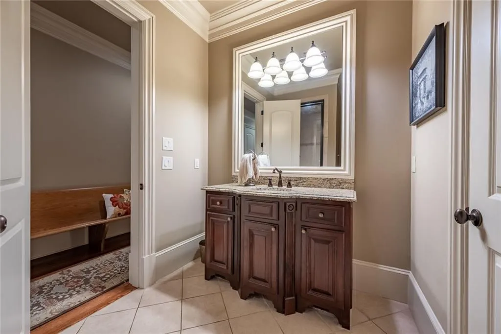 366 Stables Court, Sandy Springs, Georgia 30350, 7 Bedrooms Bedrooms, ,5 BathroomsBathrooms,Residential,Sold,366 Stables Court,6705243