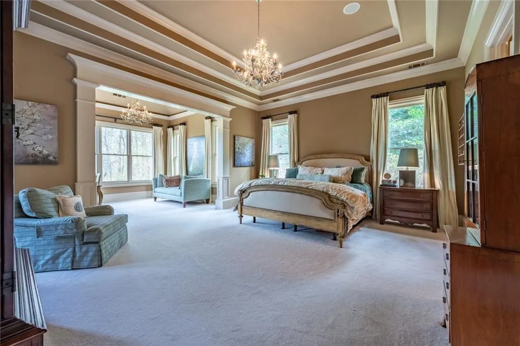 366 Stables Court, Sandy Springs, Georgia 30350, 7 Bedrooms Bedrooms, ,5 BathroomsBathrooms,Residential,Sold,366 Stables Court,6705243