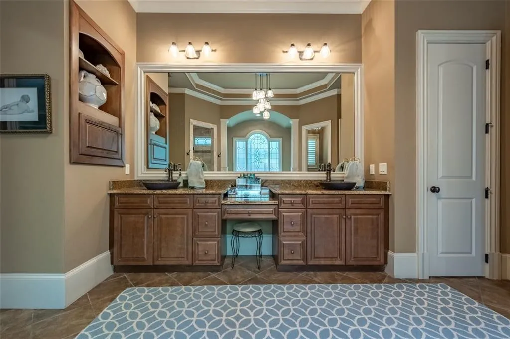 366 Stables Court, Sandy Springs, Georgia 30350, 7 Bedrooms Bedrooms, ,5 BathroomsBathrooms,Residential,Sold,366 Stables Court,6705243