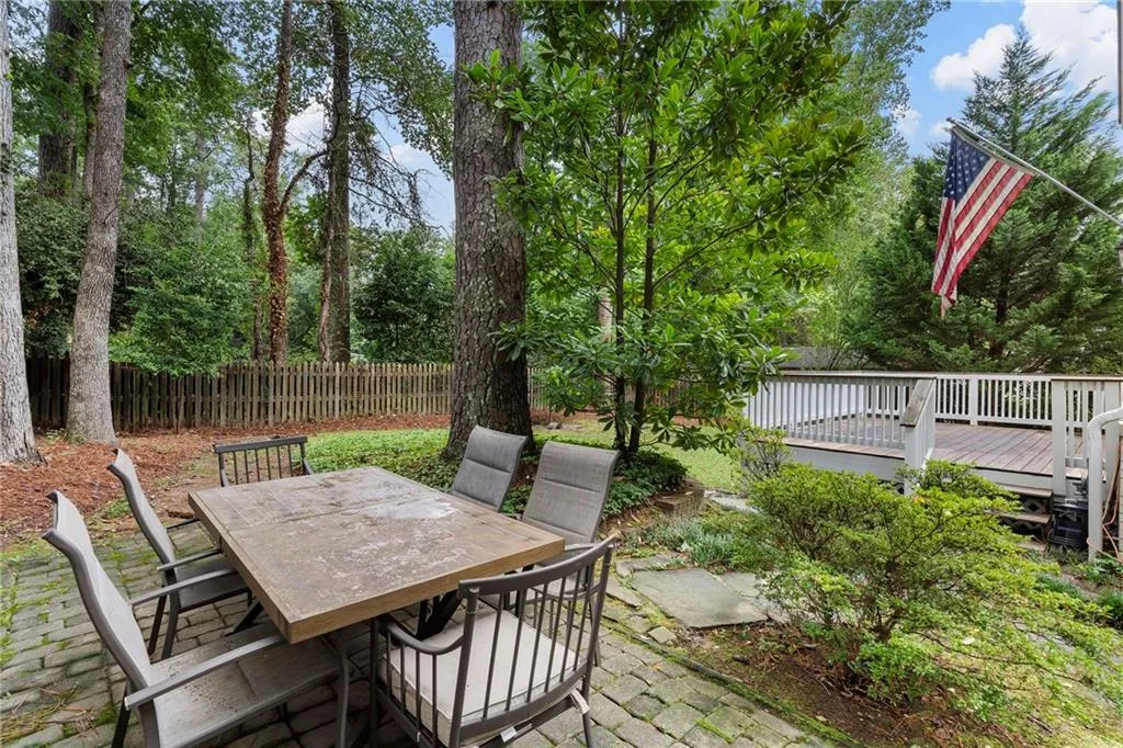 82 Lakeland Drive Nw, Atlanta, Georgia 30305, 3 Bedrooms Bedrooms, ,3 BathroomsBathrooms,Residential,For Sale,82 Lakeland Drive Nw,7628156