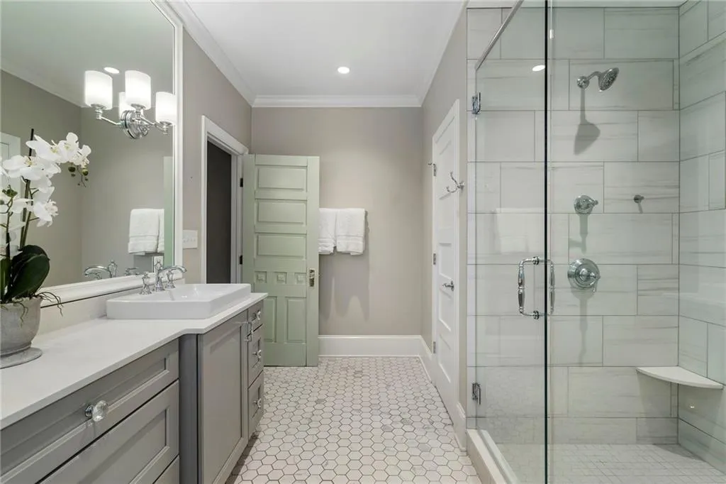 82 Lakeland Drive Nw, Atlanta, Georgia 30305, 3 Bedrooms Bedrooms, ,3 BathroomsBathrooms,Residential,For Sale,82 Lakeland Drive Nw,7628156