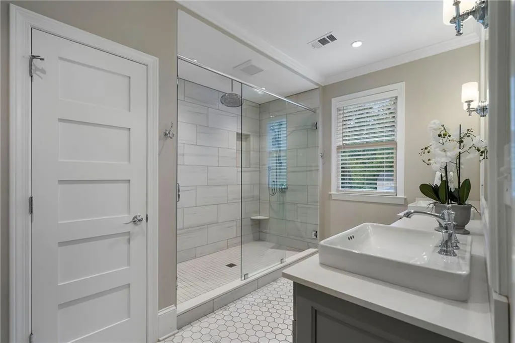82 Lakeland Drive Nw, Atlanta, Georgia 30305, 3 Bedrooms Bedrooms, ,3 BathroomsBathrooms,Residential,For Sale,82 Lakeland Drive Nw,7628156