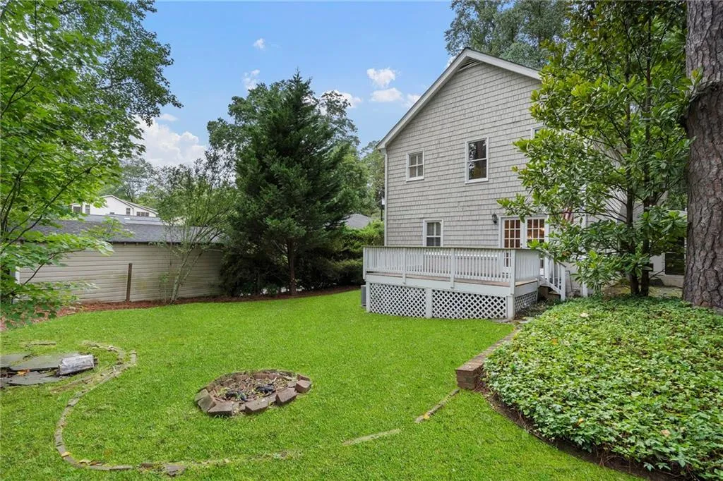 82 Lakeland Drive Nw, Atlanta, Georgia 30305, 3 Bedrooms Bedrooms, ,3 BathroomsBathrooms,Residential,For Sale,82 Lakeland Drive Nw,7628156