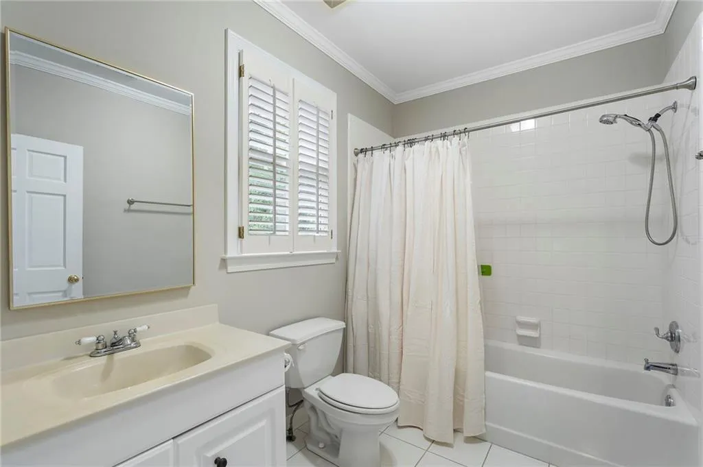 82 Lakeland Drive Nw, Atlanta, Georgia 30305, 3 Bedrooms Bedrooms, ,3 BathroomsBathrooms,Residential,For Sale,82 Lakeland Drive Nw,7628156