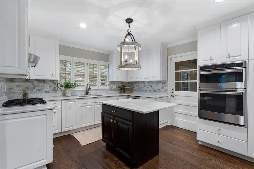 82 Lakeland Drive Nw, Atlanta, Georgia 30305, 3 Bedrooms Bedrooms, ,3 BathroomsBathrooms,Residential,For Sale,82 Lakeland Drive Nw,7628156