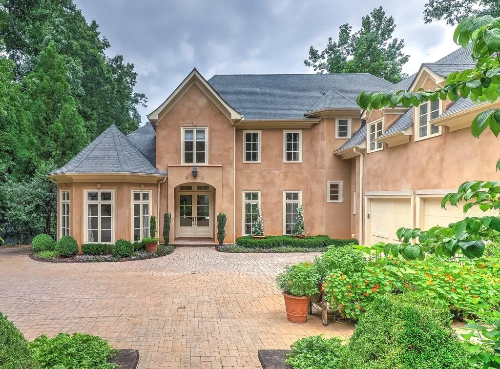 1075 Heards Ferry Road, Atlanta, Georgia 30328, 5 Bedrooms Bedrooms, ,3 BathroomsBathrooms,Residential,Sold,1075 Heards Ferry Road,6603577