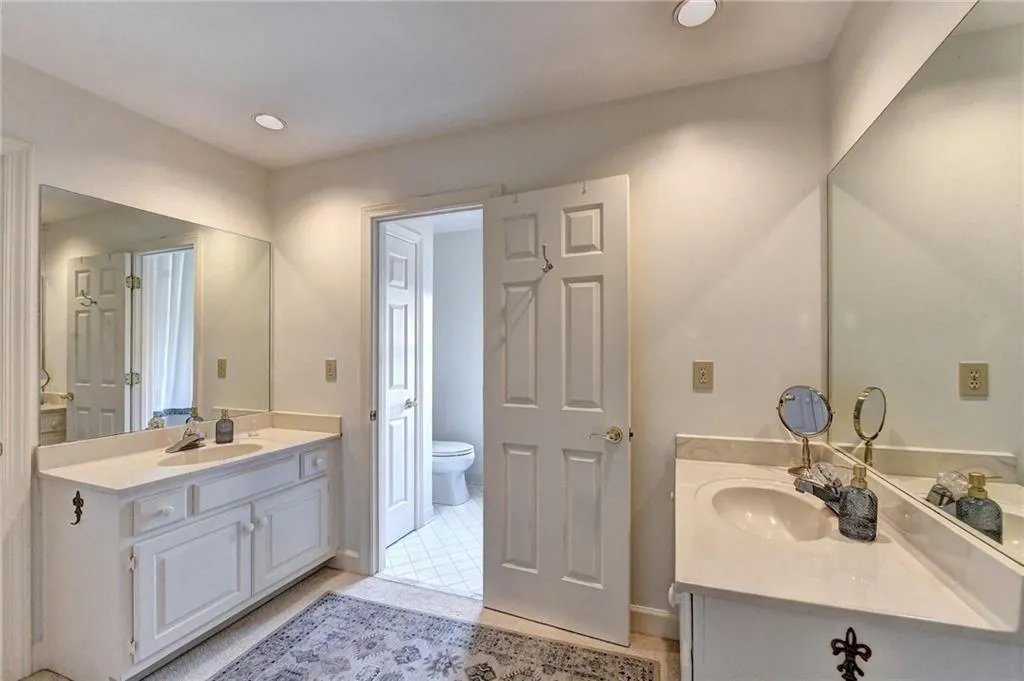 535 Avignon Court, Sandy Springs, Georgia 30350, 5 Bedrooms Bedrooms, ,4 BathroomsBathrooms,Residential,Sold,535 Avignon Court,7026937