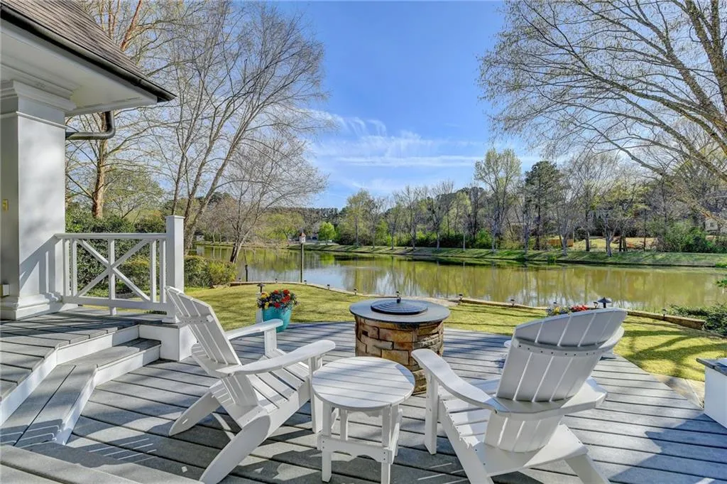 535 Avignon Court, Sandy Springs, Georgia 30350, 5 Bedrooms Bedrooms, ,4 BathroomsBathrooms,Residential,Sold,535 Avignon Court,7026937