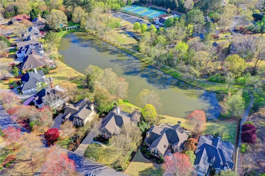 535 Avignon Court, Sandy Springs, Georgia 30350, 5 Bedrooms Bedrooms, ,4 BathroomsBathrooms,Residential,Sold,535 Avignon Court,7026937