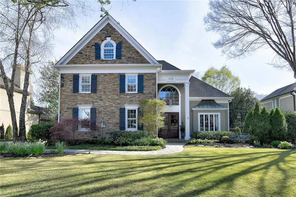 535 Avignon Court, Sandy Springs, Georgia 30350, 5 Bedrooms Bedrooms, ,4 BathroomsBathrooms,Residential,Sold,535 Avignon Court,7026937
