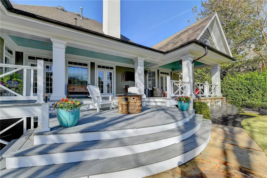 535 Avignon Court, Sandy Springs, Georgia 30350, 5 Bedrooms Bedrooms, ,4 BathroomsBathrooms,Residential,Sold,535 Avignon Court,7026937