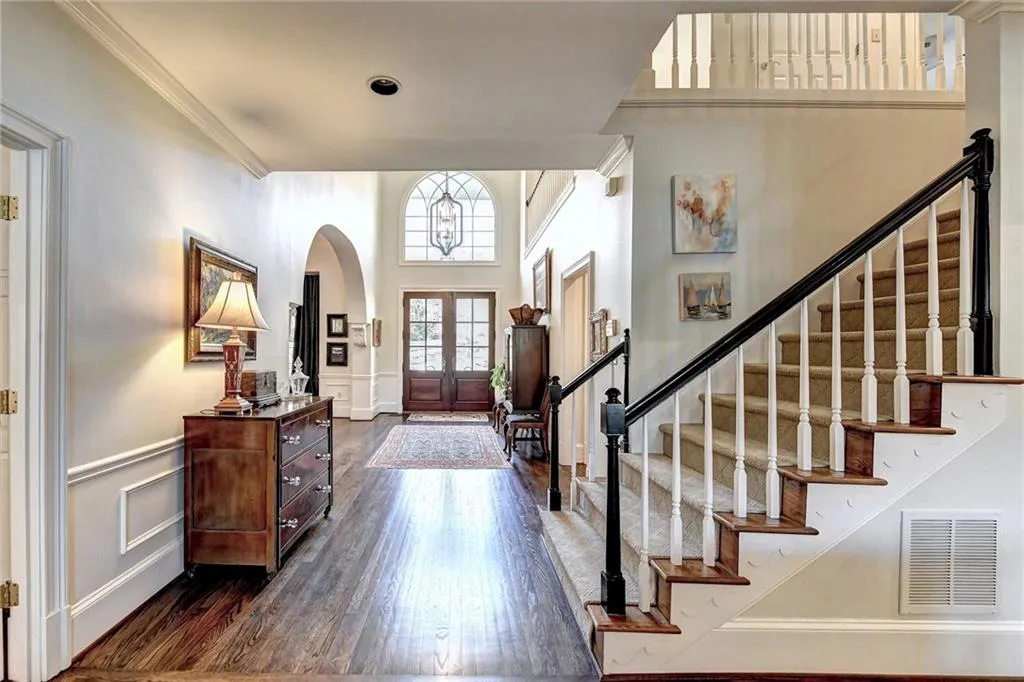 535 Avignon Court, Sandy Springs, Georgia 30350, 5 Bedrooms Bedrooms, ,4 BathroomsBathrooms,Residential,Sold,535 Avignon Court,7026937