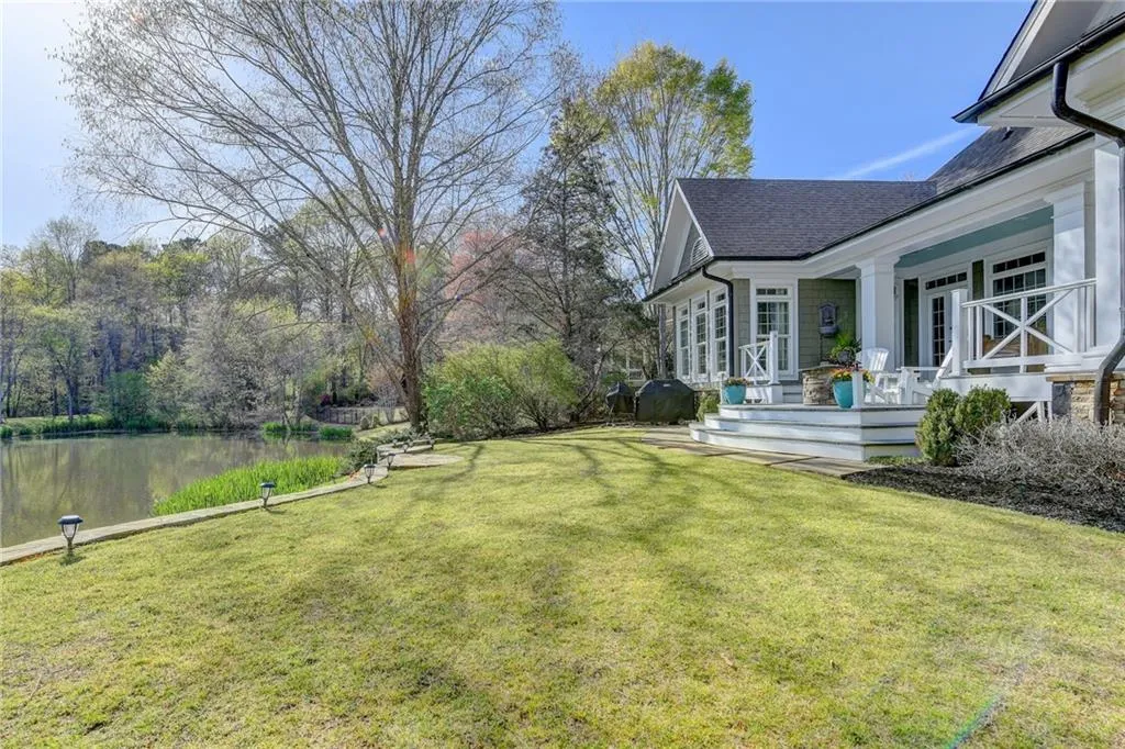 535 Avignon Court, Sandy Springs, Georgia 30350, 5 Bedrooms Bedrooms, ,4 BathroomsBathrooms,Residential,Sold,535 Avignon Court,7026937