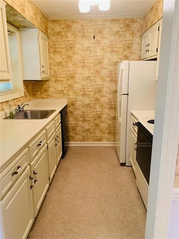 6205 Park Avenue Unit 2, Atlanta, Georgia 30342, 2 Bedrooms Bedrooms, ,1 BathroomBathrooms,Residential,Sold,6205 Park Avenue Unit 2,6762581