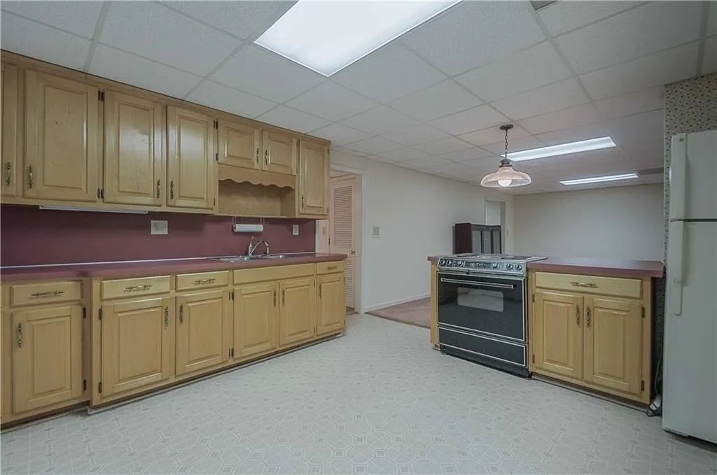 8930 Wedgeway, Sandy Springs, Georgia 30350, 5 Bedrooms Bedrooms, ,4 BathroomsBathrooms,Residential,Sold,8930 Wedgeway,6031554 8930 Wedgeway, Sandy Springs, Georgia 30350, 5 Bedrooms Bedrooms, ,4 BathroomsBathrooms,Residential,Sold,8930 Wedgeway,6031554