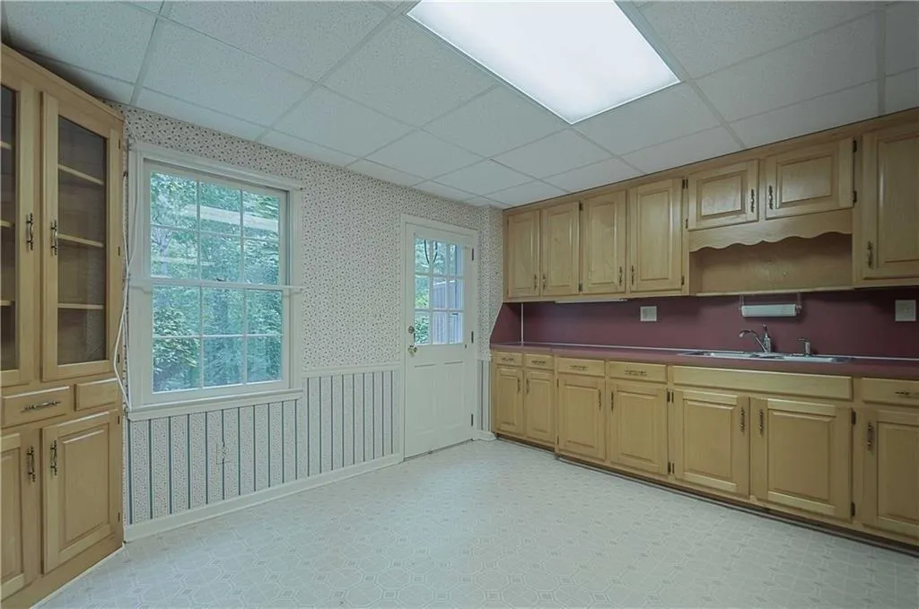 8930 Wedgeway, Sandy Springs, Georgia 30350, 5 Bedrooms Bedrooms, ,4 BathroomsBathrooms,Residential,Sold,8930 Wedgeway,6031554 8930 Wedgeway, Sandy Springs, Georgia 30350, 5 Bedrooms Bedrooms, ,4 BathroomsBathrooms,Residential,Sold,8930 Wedgeway,6031554