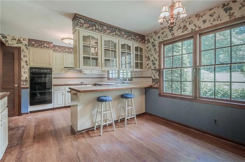 8930 Wedgeway, Sandy Springs, Georgia 30350, 5 Bedrooms Bedrooms, ,4 BathroomsBathrooms,Residential,Sold,8930 Wedgeway,6031554 8930 Wedgeway, Sandy Springs, Georgia 30350, 5 Bedrooms Bedrooms, ,4 BathroomsBathrooms,Residential,Sold,8930 Wedgeway,6031554