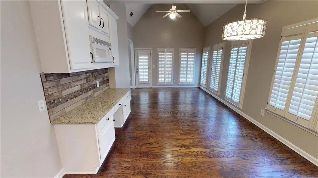 1001 Lancaster Walk, Sandy Springs, Georgia 30328, 4 Bedrooms Bedrooms, ,2 BathroomsBathrooms,Residential,Sold,1001 Lancaster Walk,6041058