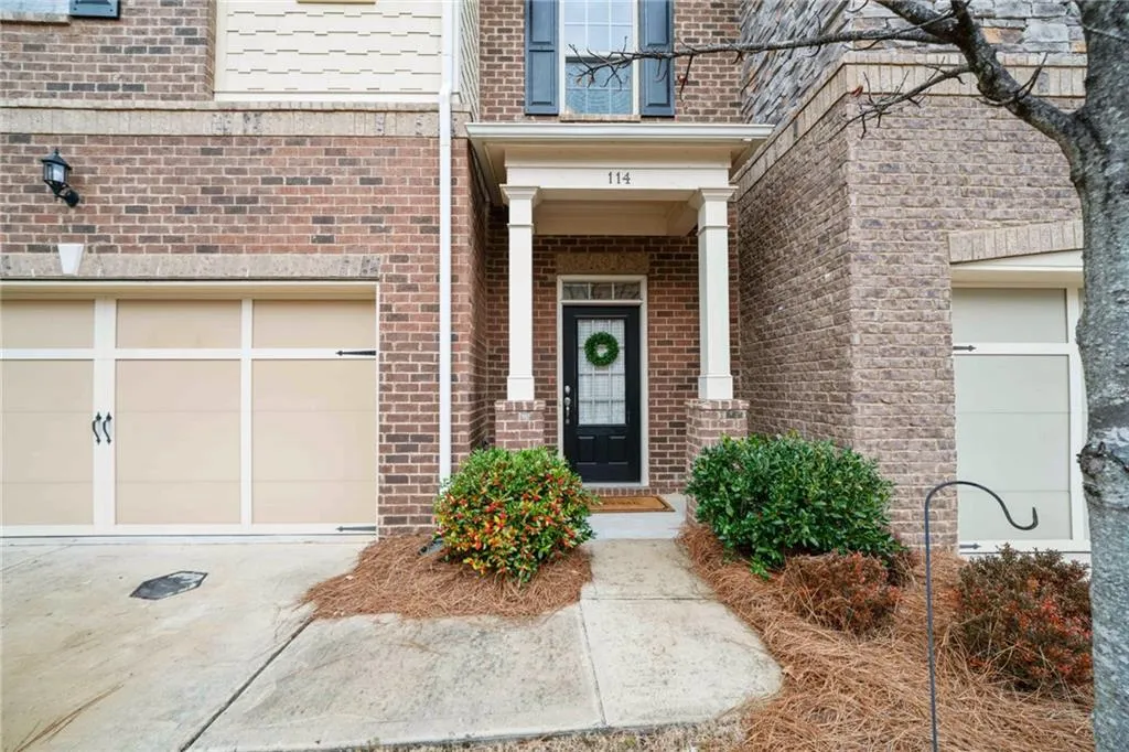 114 Bradford Drive, Atlanta, Georgia 30328, 4 Bedrooms Bedrooms, ,3 BathroomsBathrooms,Residential,Sold,114 Bradford Drive,6832590