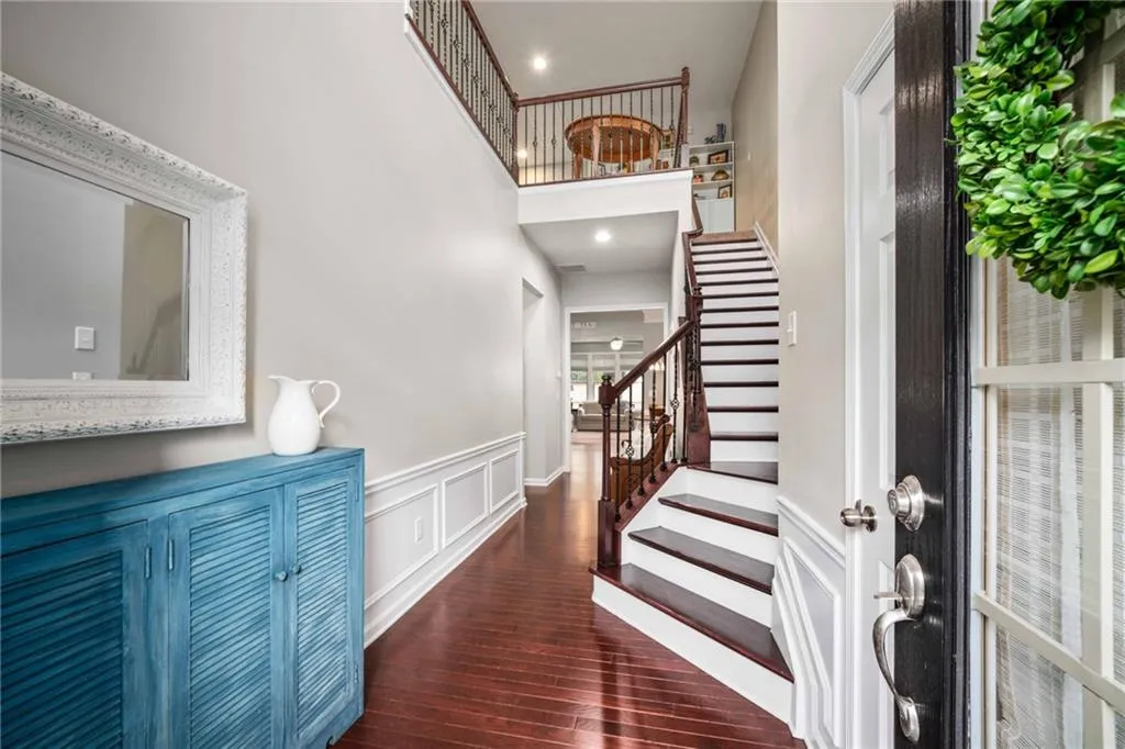 114 Bradford Drive, Atlanta, Georgia 30328, 4 Bedrooms Bedrooms, ,3 BathroomsBathrooms,Residential,Sold,114 Bradford Drive,6832590