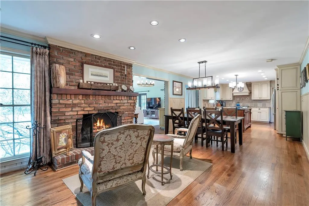 4750 Westfield Drive, Atlanta, Georgia 30342, 5 Bedrooms Bedrooms, ,3 BathroomsBathrooms,Residential,Sold,4750 Westfield Drive,7134351