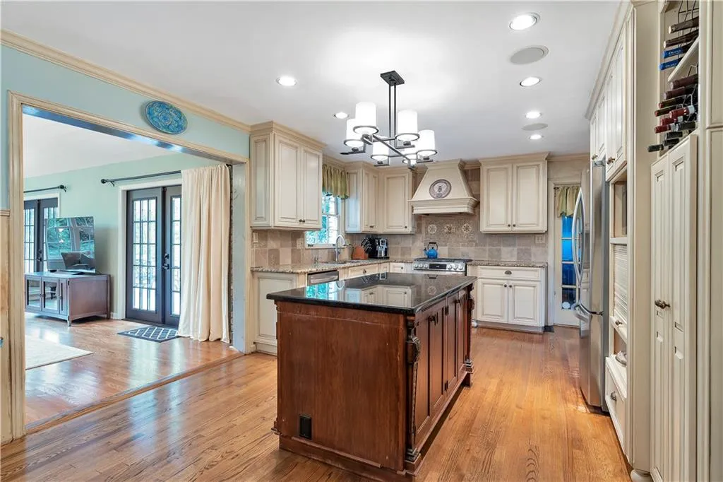 4750 Westfield Drive, Atlanta, Georgia 30342, 5 Bedrooms Bedrooms, ,3 BathroomsBathrooms,Residential,Sold,4750 Westfield Drive,7134351