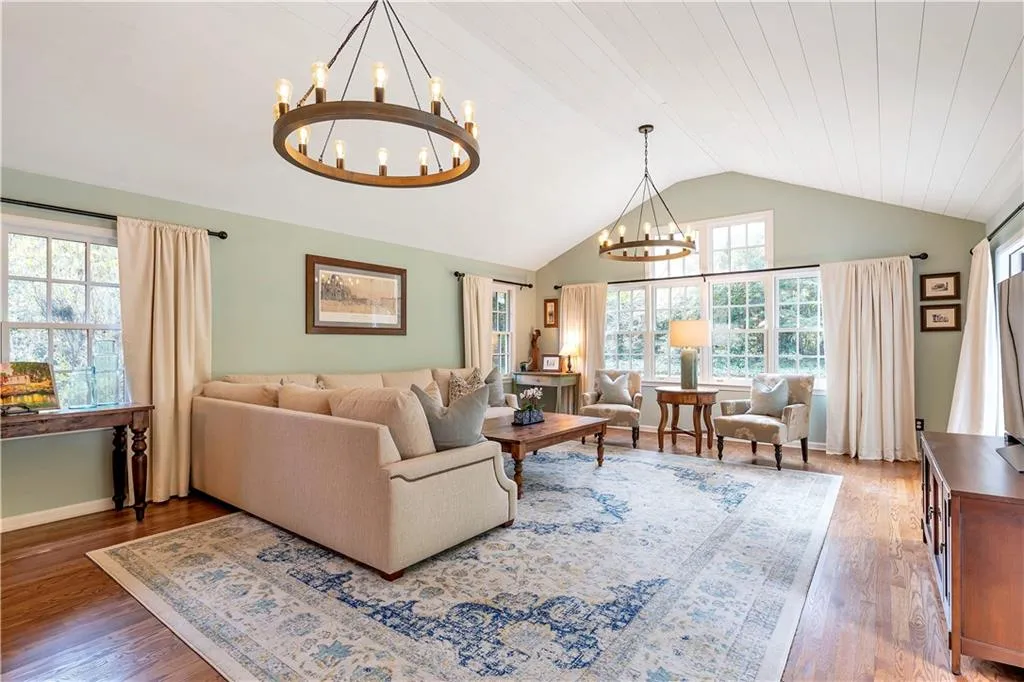 4750 Westfield Drive, Atlanta, Georgia 30342, 5 Bedrooms Bedrooms, ,3 BathroomsBathrooms,Residential,Sold,4750 Westfield Drive,7134351