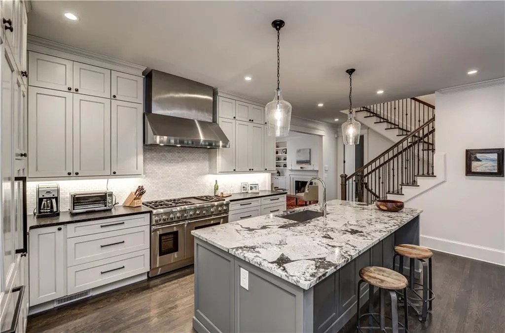 2180 Edison Avenue, Atlanta, Georgia 30305, 5 Bedrooms Bedrooms, ,4 BathroomsBathrooms,Residential,Sold,2180 Edison Avenue,5910327