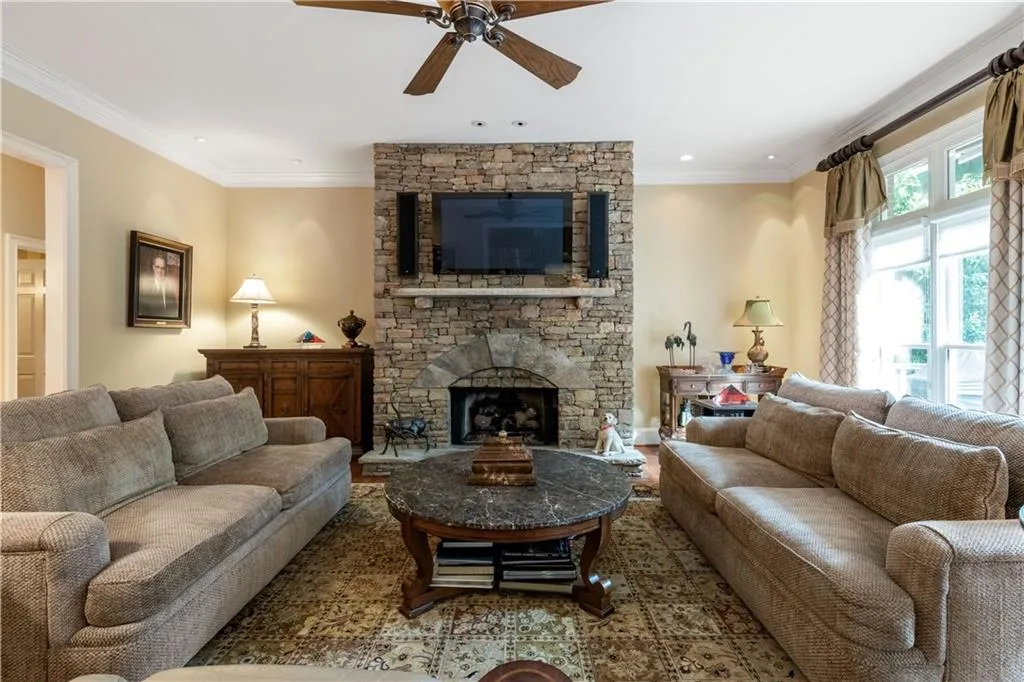 400 Winfield Glen Court, Atlanta, Georgia 30342, 4 Bedrooms Bedrooms, ,3 BathroomsBathrooms,Residential,Sold,400 Winfield Glen Court,7472063