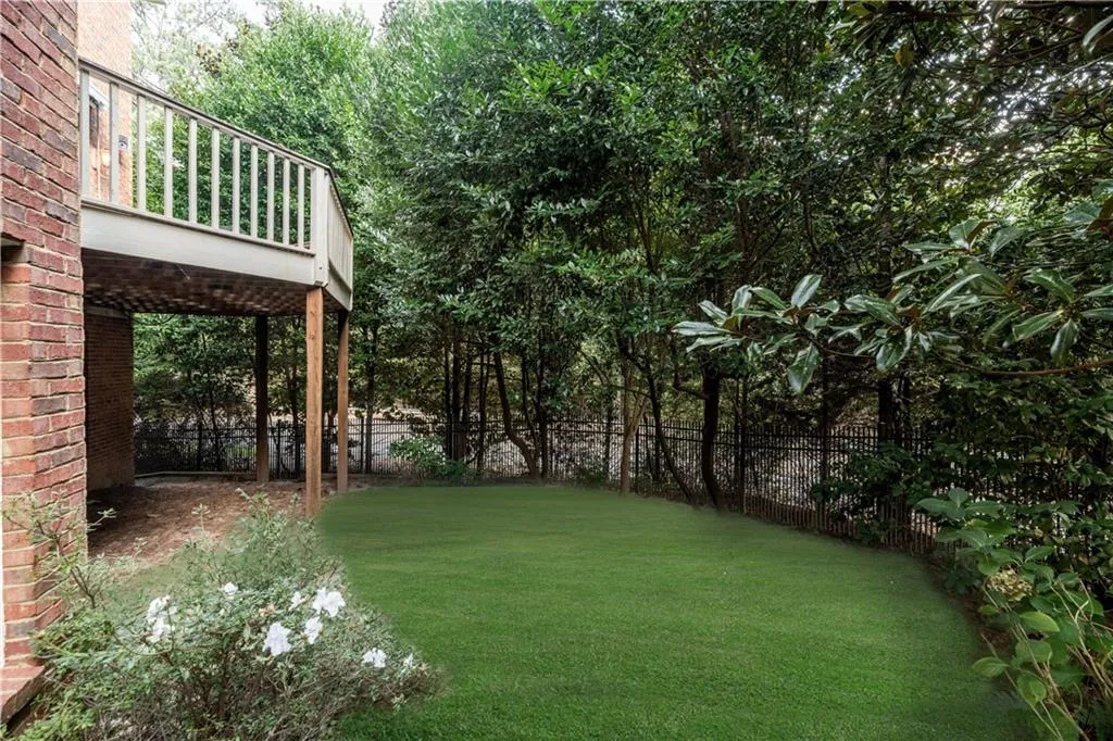 400 Winfield Glen Court, Atlanta, Georgia 30342, 4 Bedrooms Bedrooms, ,3 BathroomsBathrooms,Residential,Sold,400 Winfield Glen Court,7472063