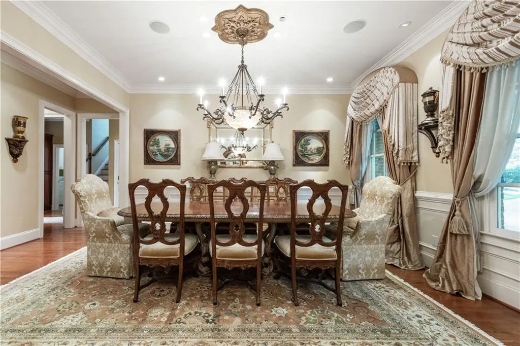 400 Winfield Glen Court, Atlanta, Georgia 30342, 4 Bedrooms Bedrooms, ,3 BathroomsBathrooms,Residential,Sold,400 Winfield Glen Court,7472063