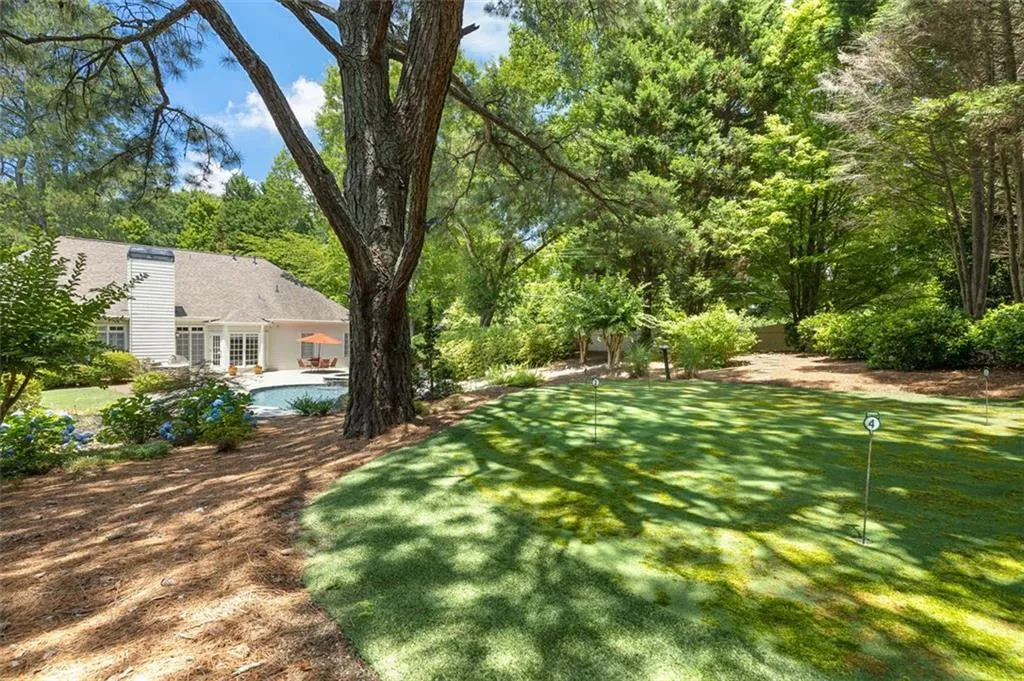 300 Whitley Park Drive, Sandy Springs, Georgia 30350, 4 Bedrooms Bedrooms, ,3 BathroomsBathrooms,Residential,Sold,300 Whitley Park Drive,6922883