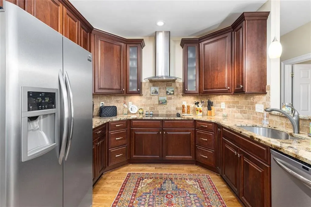 300 Whitley Park Drive, Sandy Springs, Georgia 30350, 4 Bedrooms Bedrooms, ,3 BathroomsBathrooms,Residential,Sold,300 Whitley Park Drive,6922883