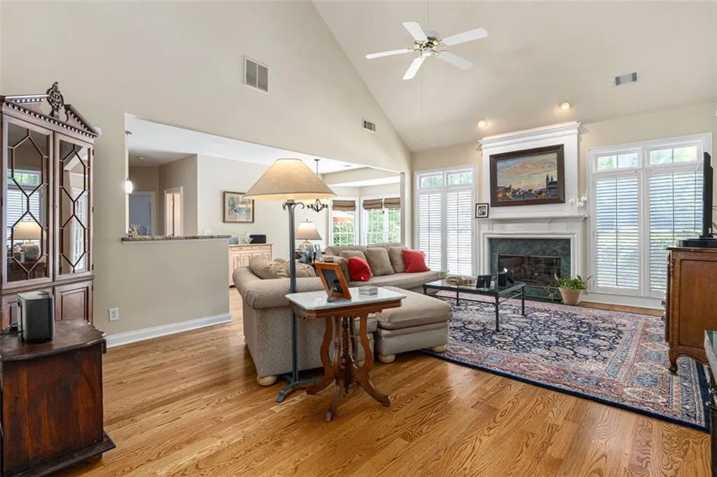 300 Whitley Park Drive, Sandy Springs, Georgia 30350, 4 Bedrooms Bedrooms, ,3 BathroomsBathrooms,Residential,Sold,300 Whitley Park Drive,6922883