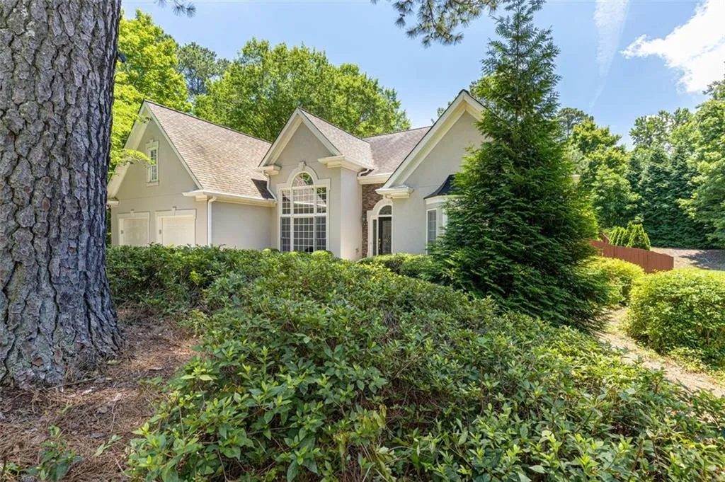 300 Whitley Park Drive, Sandy Springs, Georgia 30350, 4 Bedrooms Bedrooms, ,3 BathroomsBathrooms,Residential,Sold,300 Whitley Park Drive,6922883