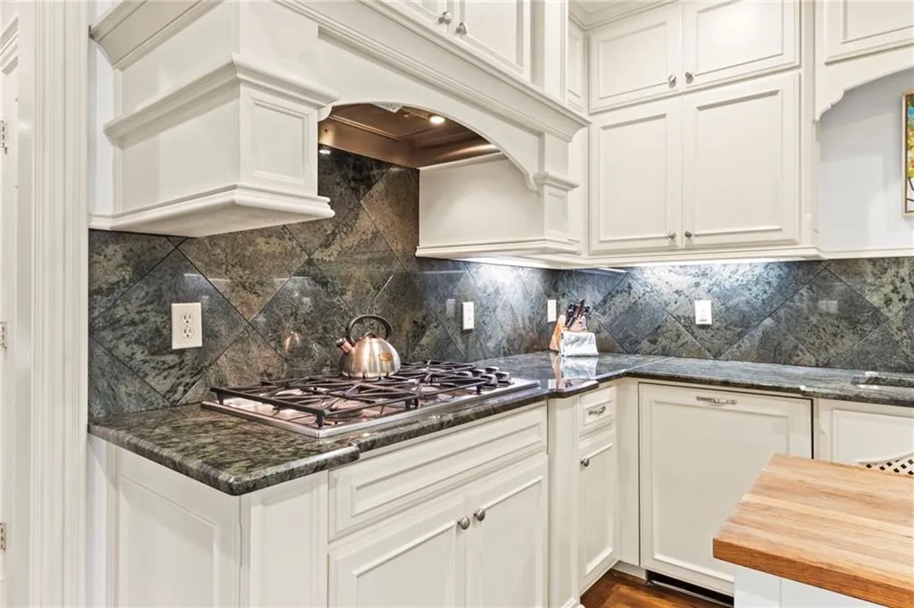 3482 Paces Place Nw Unit 3482, Atlanta, Georgia 30327, 3 Bedrooms Bedrooms, ,3 BathroomsBathrooms,Residential,For Sale,3482 Paces Place Nw Unit 3482,7663845