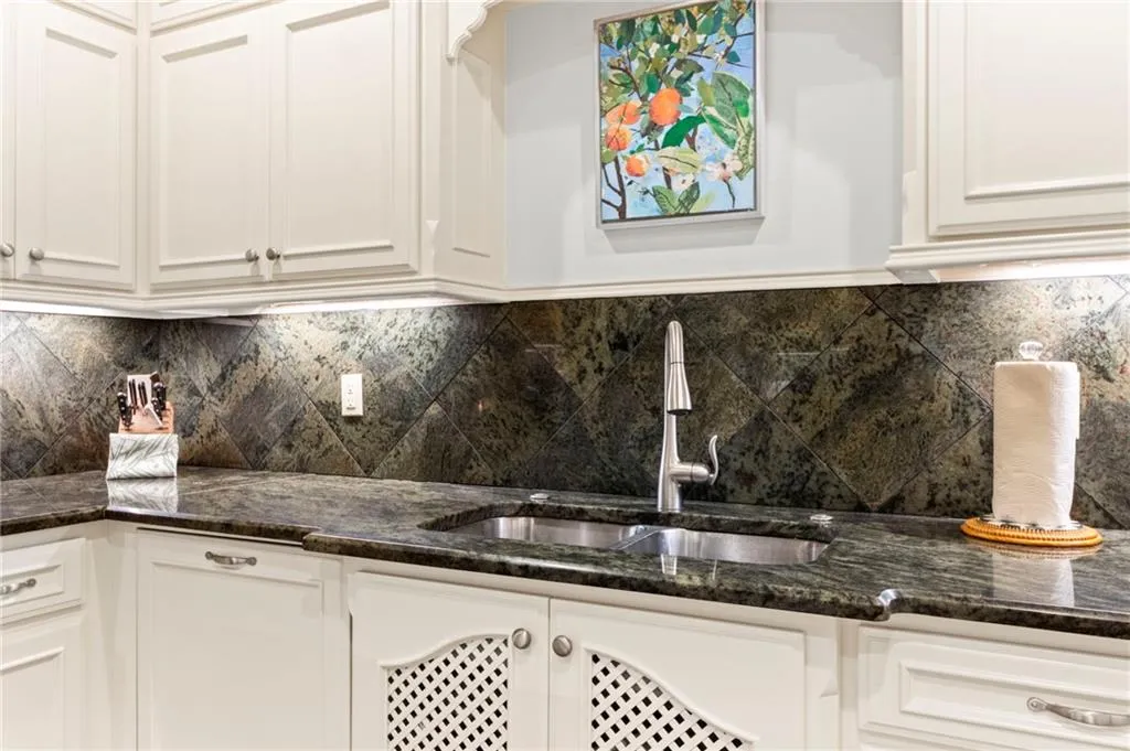 3482 Paces Place Nw Unit 3482, Atlanta, Georgia 30327, 3 Bedrooms Bedrooms, ,3 BathroomsBathrooms,Residential,For Sale,3482 Paces Place Nw Unit 3482,7663845