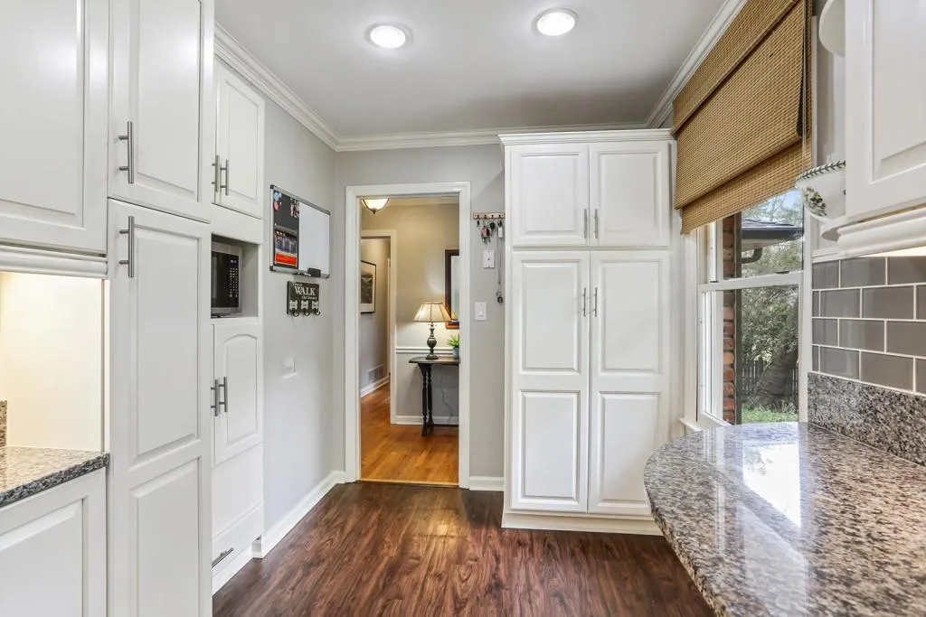 6405 Colebridge Road, Sandy Springs, Georgia 30328, 3 Bedrooms Bedrooms, ,3 BathroomsBathrooms,Residential,Sold,6405 Colebridge Road,5989485