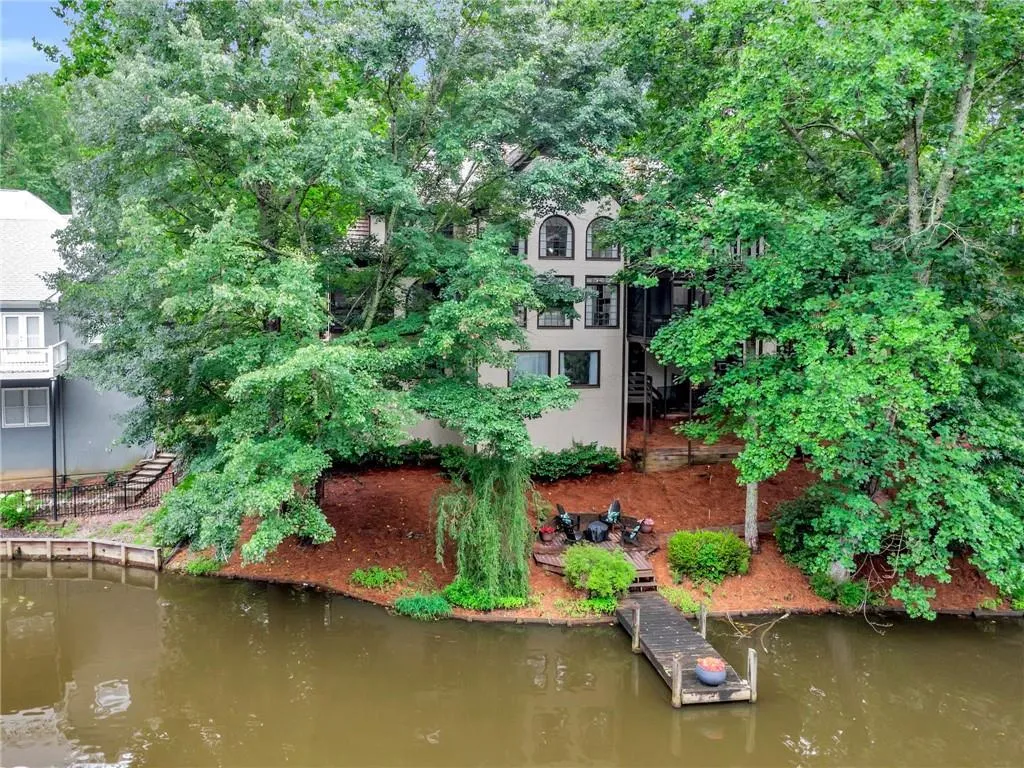110 Grogans Lake Drive, Sandy Springs, Georgia 30350, 7 Bedrooms Bedrooms, ,4 BathroomsBathrooms,Residential,Sold,110 Grogans Lake Drive,7087879