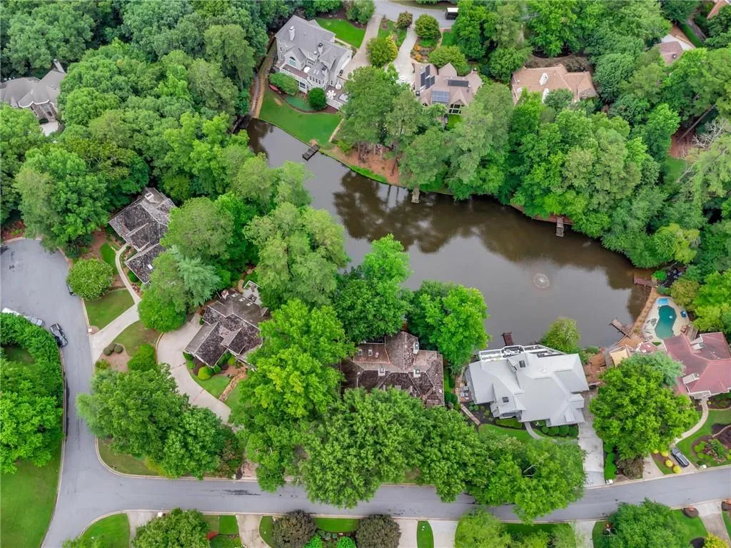 110 Grogans Lake Drive, Sandy Springs, Georgia 30350, 7 Bedrooms Bedrooms, ,4 BathroomsBathrooms,Residential,Sold,110 Grogans Lake Drive,7087879
