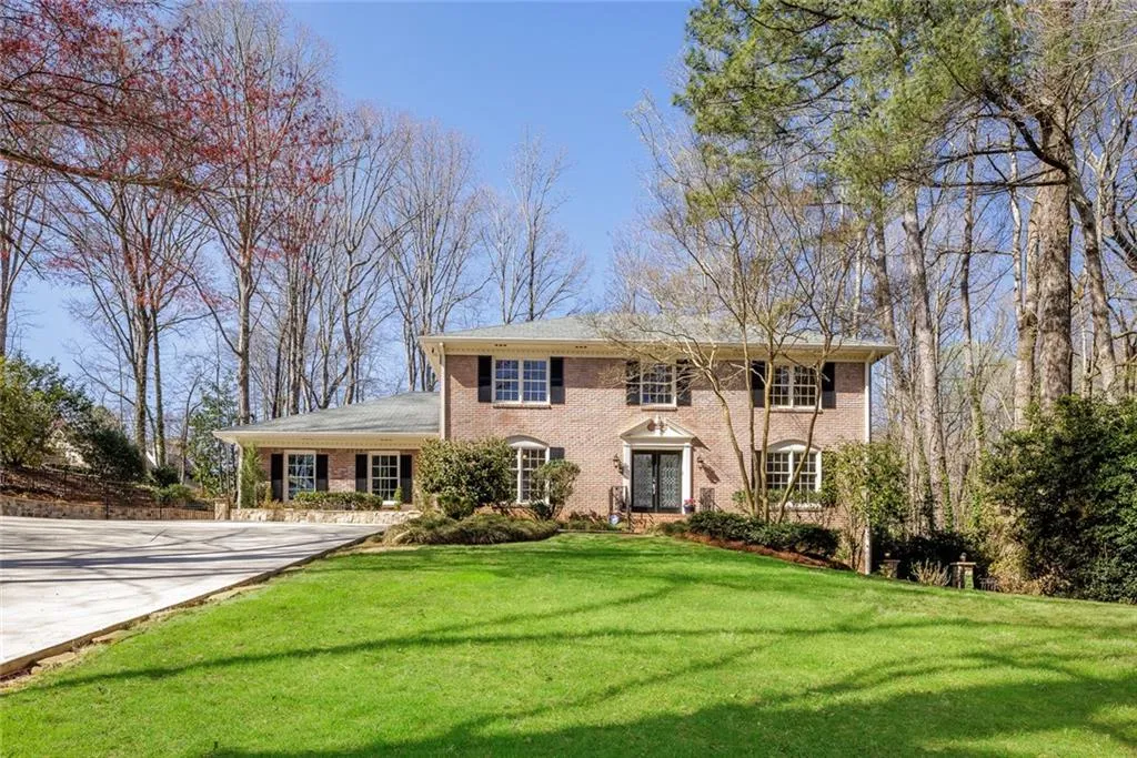 7680 Ryefield Drive, Sandy Springs, Georgia 30350, 6 Bedrooms Bedrooms, ,5 BathroomsBathrooms,Residential,Sold,7680 Ryefield Drive,7182717