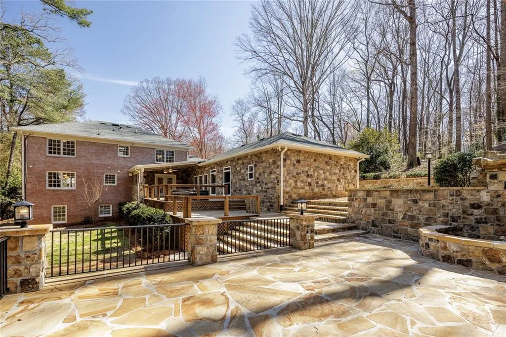 7680 Ryefield Drive, Sandy Springs, Georgia 30350, 6 Bedrooms Bedrooms, ,5 BathroomsBathrooms,Residential,Sold,7680 Ryefield Drive,7182717