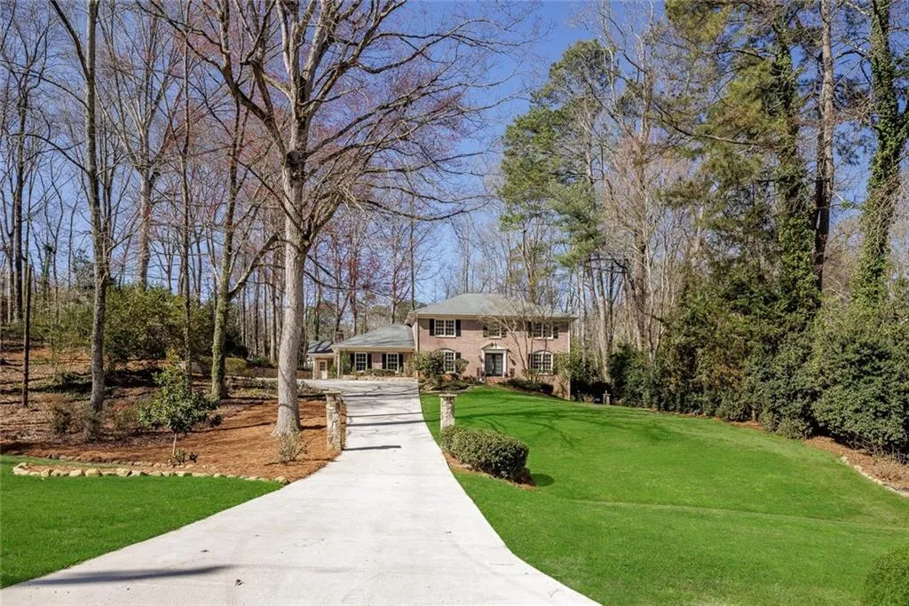7680 Ryefield Drive, Sandy Springs, Georgia 30350, 6 Bedrooms Bedrooms, ,5 BathroomsBathrooms,Residential,Sold,7680 Ryefield Drive,7182717