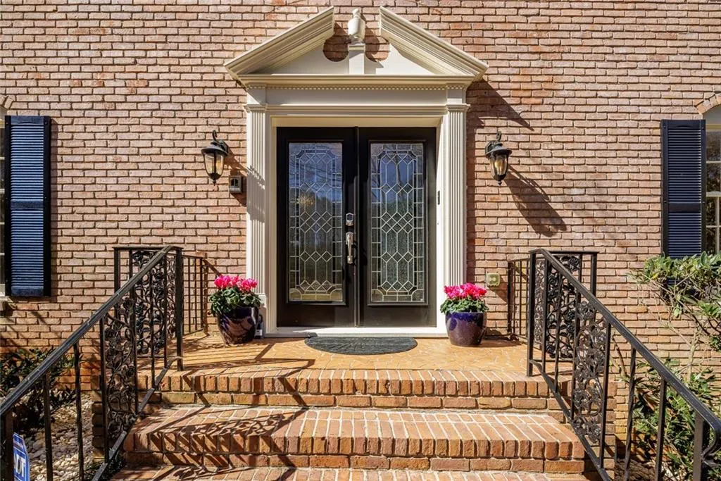 7680 Ryefield Drive, Sandy Springs, Georgia 30350, 6 Bedrooms Bedrooms, ,5 BathroomsBathrooms,Residential,Sold,7680 Ryefield Drive,7182717