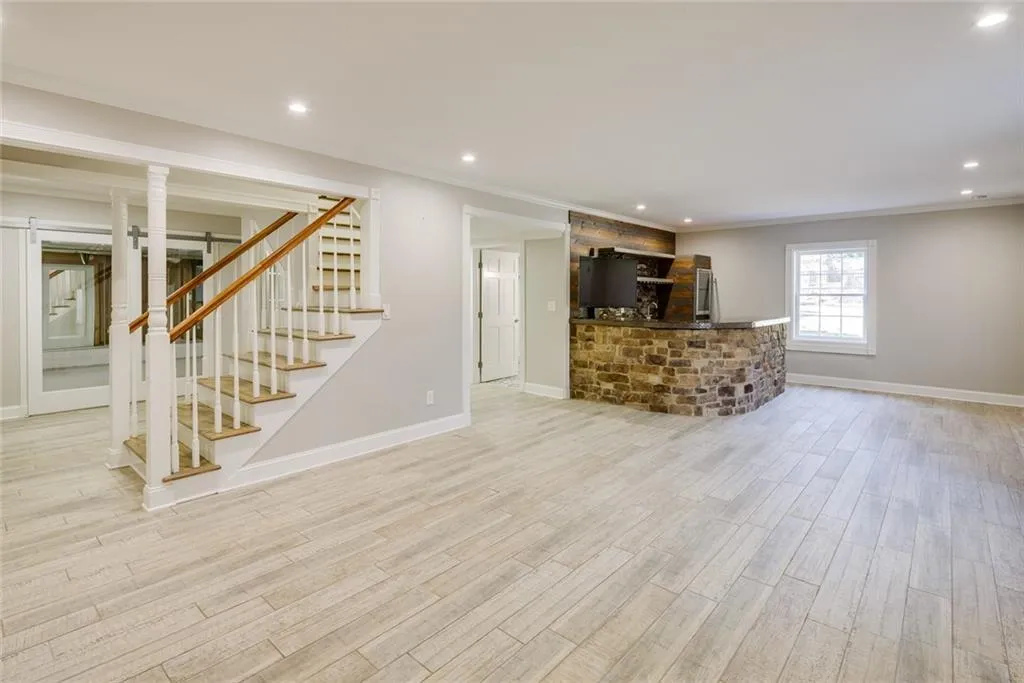 7680 Ryefield Drive, Sandy Springs, Georgia 30350, 6 Bedrooms Bedrooms, ,5 BathroomsBathrooms,Residential,Sold,7680 Ryefield Drive,7182717